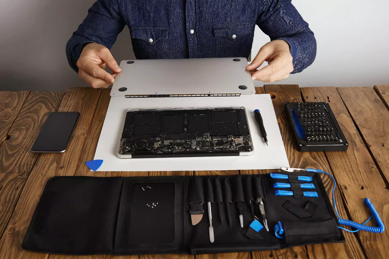 MacBook is not working properly? We are here to fix it. 